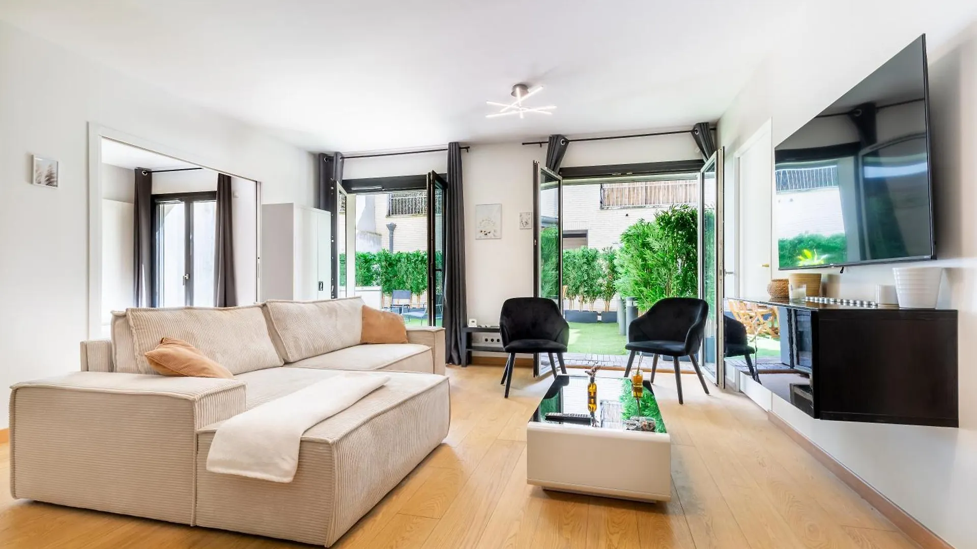 Lavie Maison Jardin A Montmartre Apartment Paris