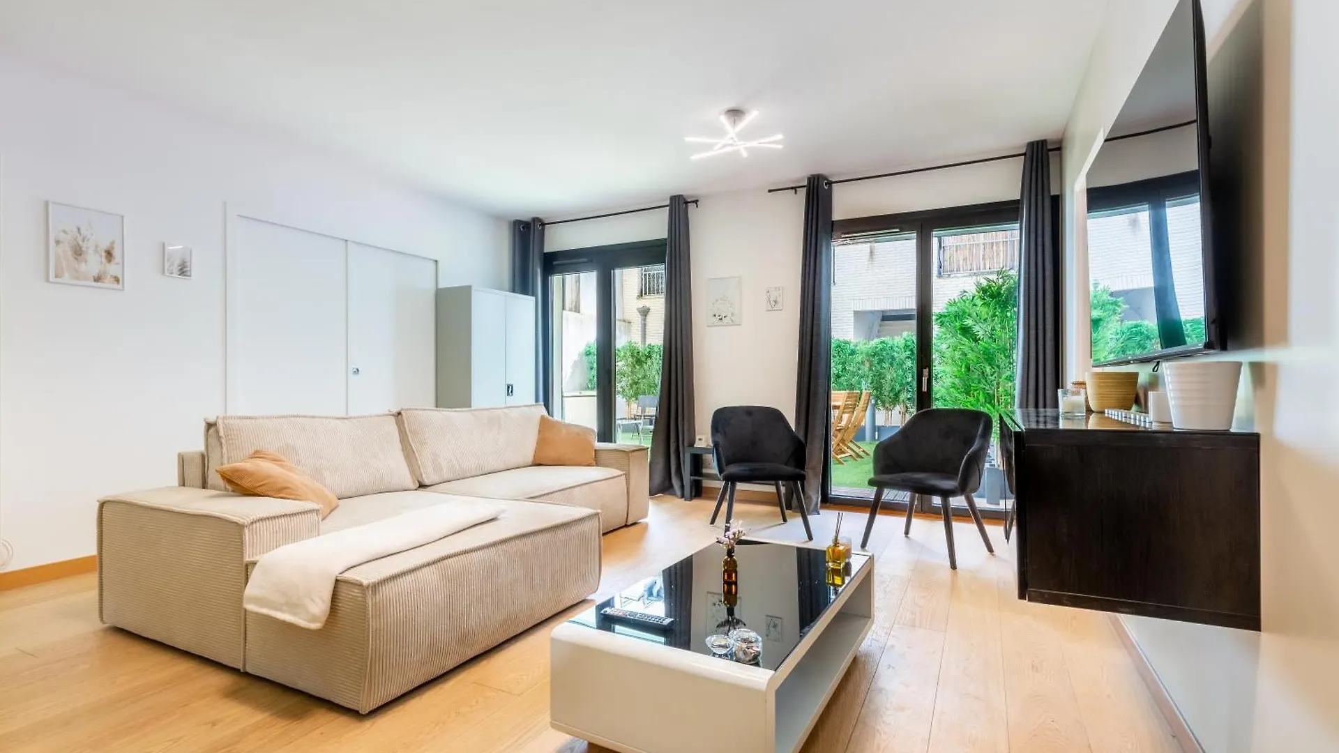 Lavie Maison Jardin A Montmartre Apartment Paris