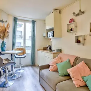 Petit Cocon Parisien Situé Dans Le 18ème Arr Appartement